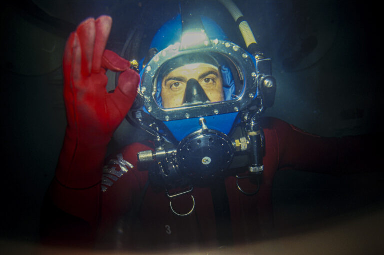 Il y a 30 ans, la plongée la plus profonde au monde